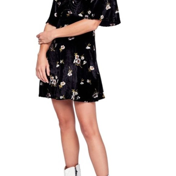 Free People Dresses & Skirts - Free People Be My Baby Velvet Dress
